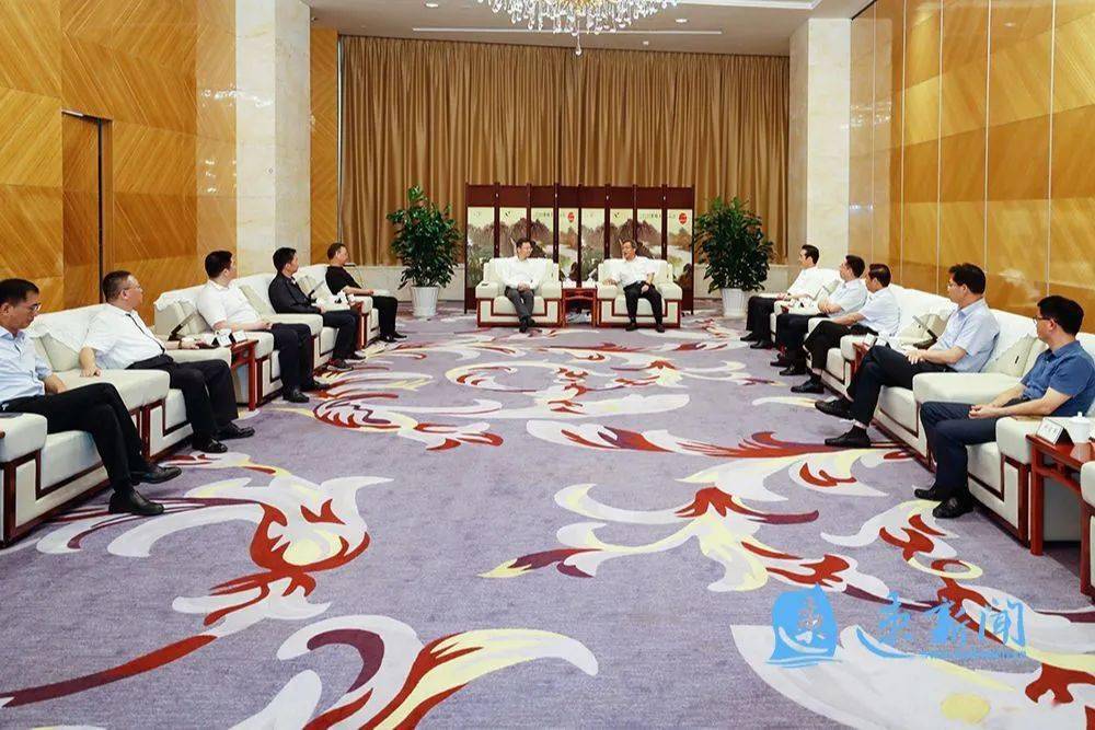 市领导张昊,何通,冯建林,华志明,市政府秘书长闫辉参加相关活动.
