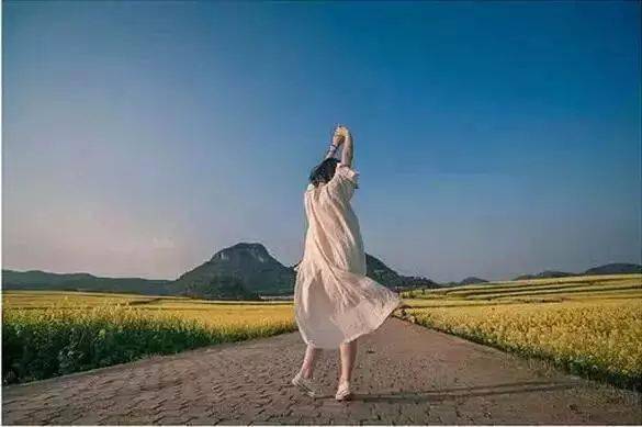 人像|油菜花人像这样拍摄让你秒变旅拍达人！