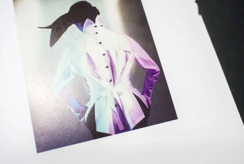 Simons|你愿意花一件单品的钱买一本品牌档案吗？