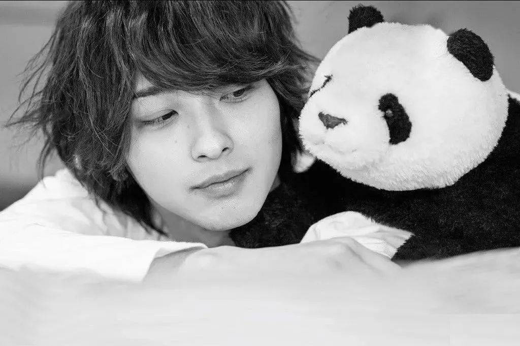 狼狗|没想到NARS首个男模特，会是这样的小狼狗~