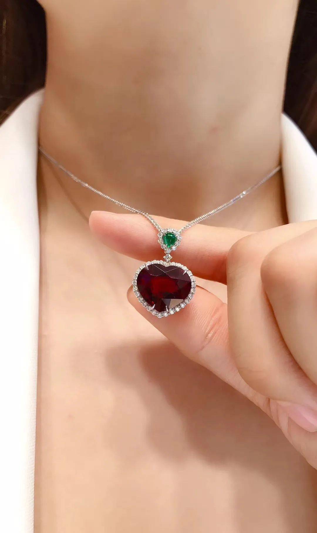 突破|黄金涨至1870美元上方 可能突破2000美元大关