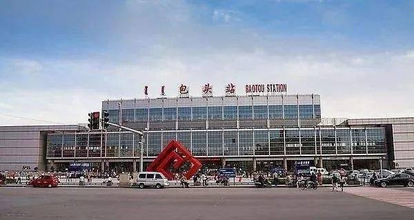 包头人口总量_包头人口变化趋势图