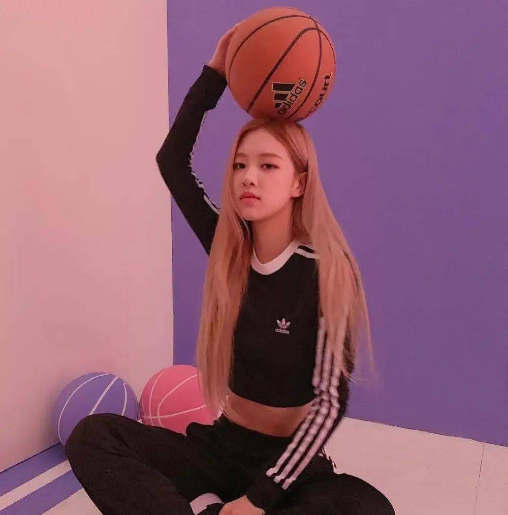 微信头像朴彩英ros07