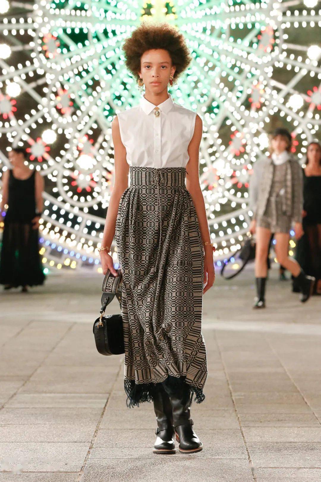 (dior迪奥2021早春女装度假系列发布)