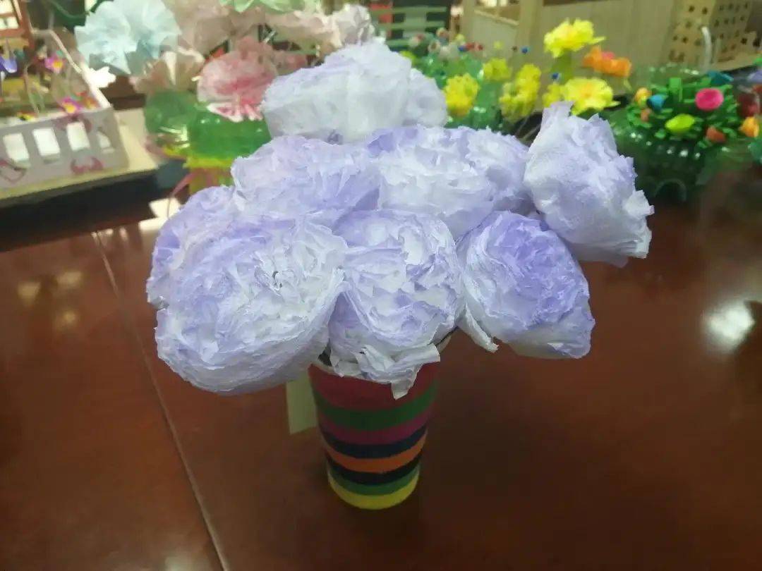 sheng yan  视  觉  盛  宴  这次手工大赛真的是花的世界,各种塑料袋