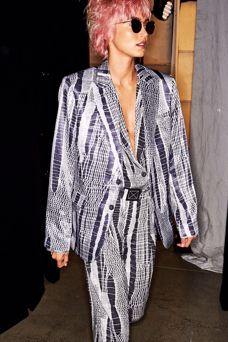 衣柜|“无性别穿搭”正当时,从另一半的衣柜里穿出时髦