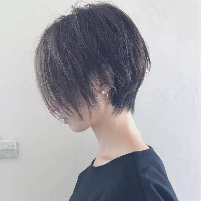 日本时尚网站上那些让人心动的短发发型又想骗我剪短发