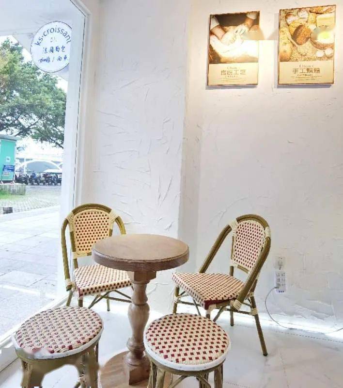 衣服|他把“衣服”卖进可颂面包店，就问香不香？