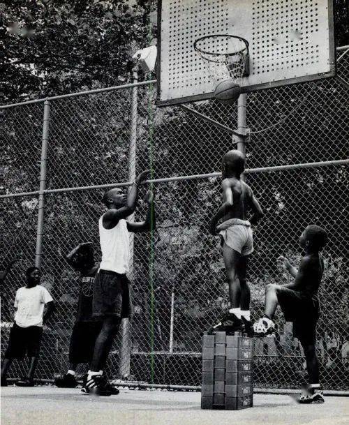 Kobe|一双鞋，让你记得18年前的夏天，“曼巴”在哪里