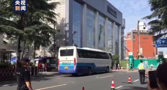 成都出入人口_成都大学临时出入凭证