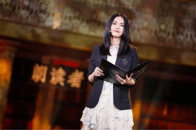 姐姐|乘风破浪的“姐姐们”小心，你离流量越近，可能离演员就越远……