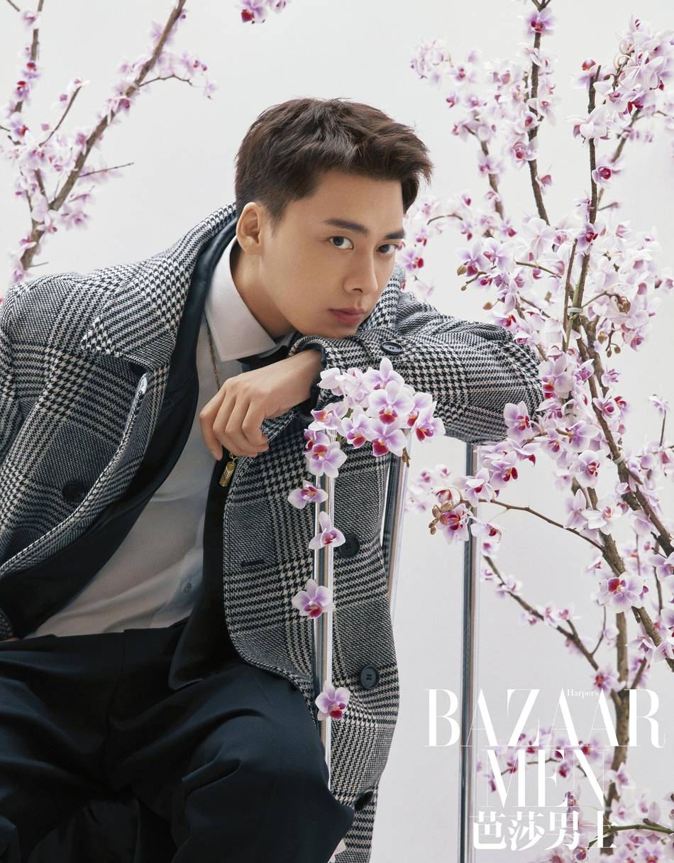 室内花园|李易峰身着拼接毛衣 尽显俊朗少年