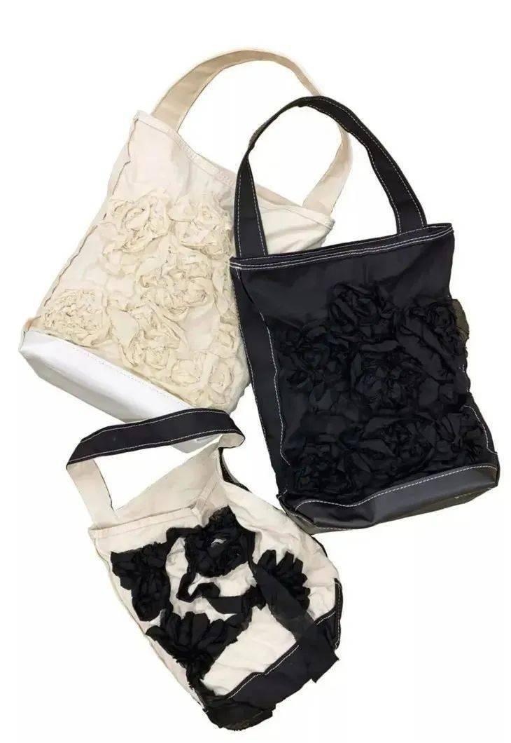 Rootote|王漫妮的通勤包一大摞，这随性帆布袋最靠谱