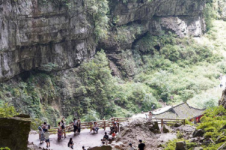 新华社记者 刘潺 摄原标题:重庆武隆天生三桥:秀色醉游人 【免责声明