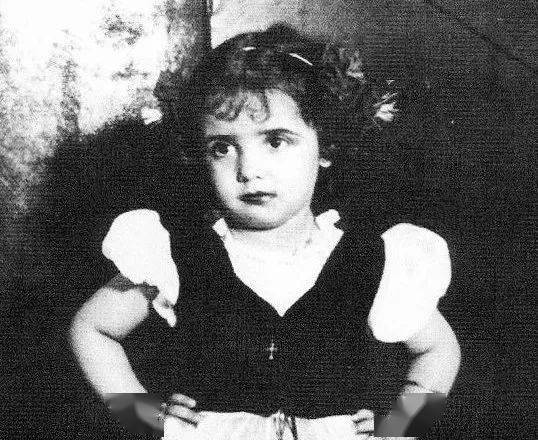 私生女|从“私生女”到第一夫人，她的人生有多传奇？