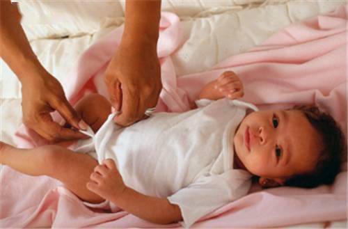 孩子|应急方式很简单！宝宝发烧怎么办