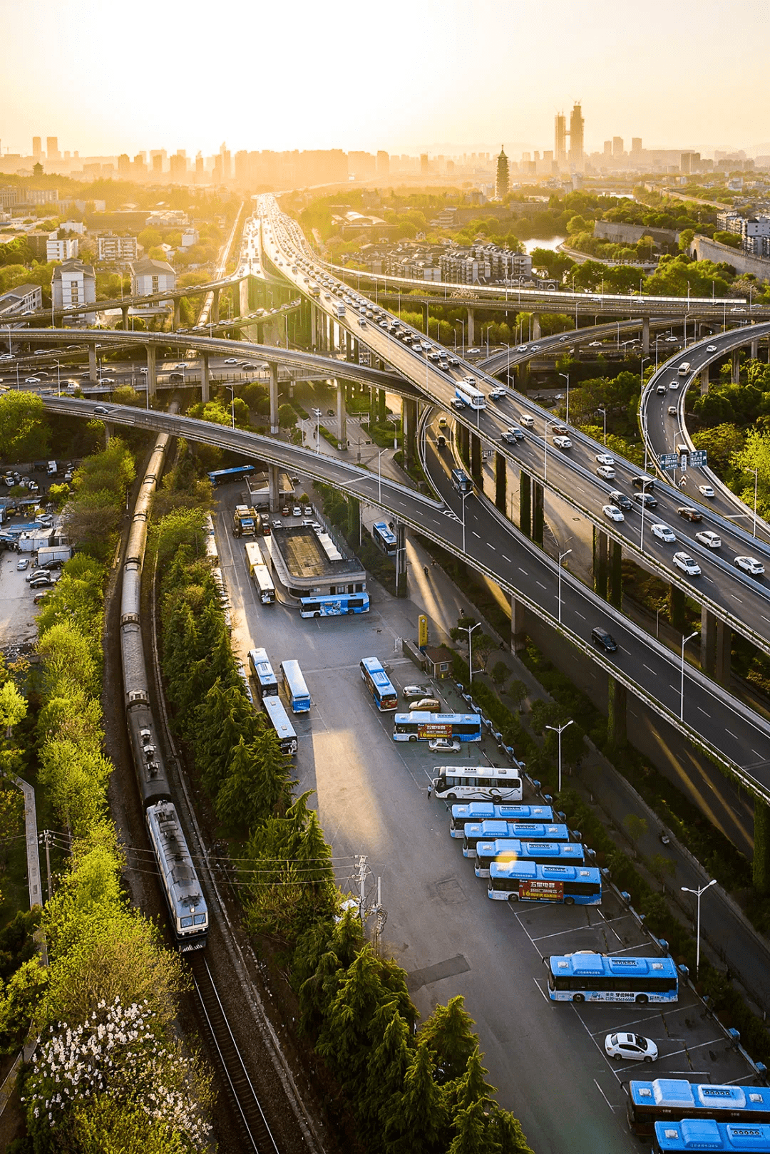 南京市各区GDP增速_南京市各区房价分布图