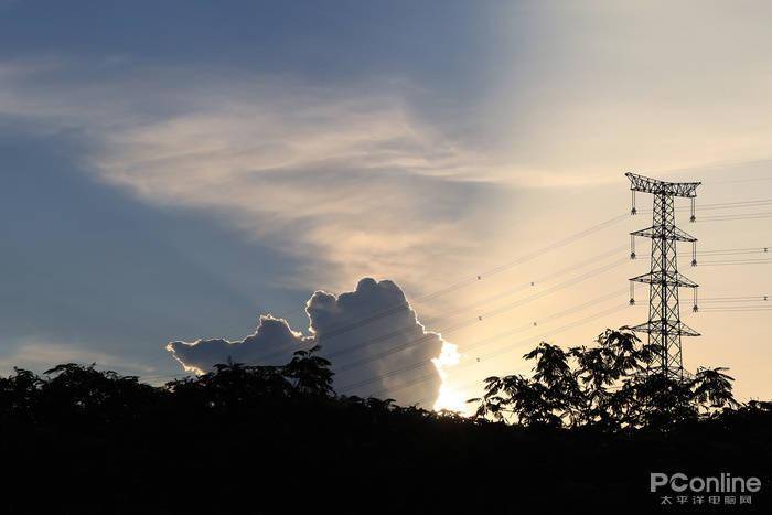 慢动作|2.6w还买不到？EOS R5玩8K视频，高端PC直接崩