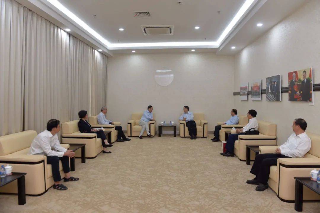 上海交大|任正非访问上海交大：希望大学像“灯塔”照亮自己也照亮别人