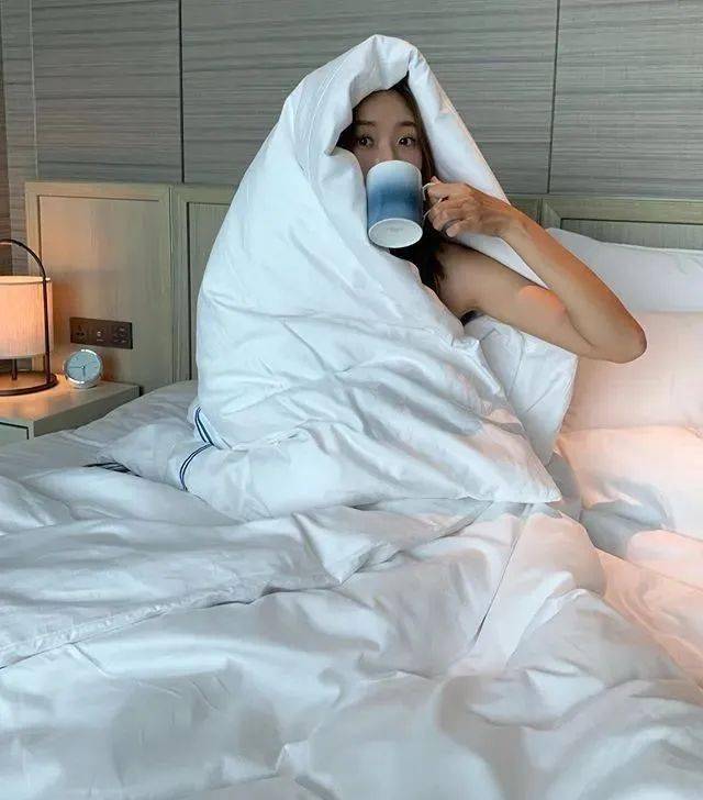 橘色|金请夏绝美回归！彩色眼影也能消肿又好看！