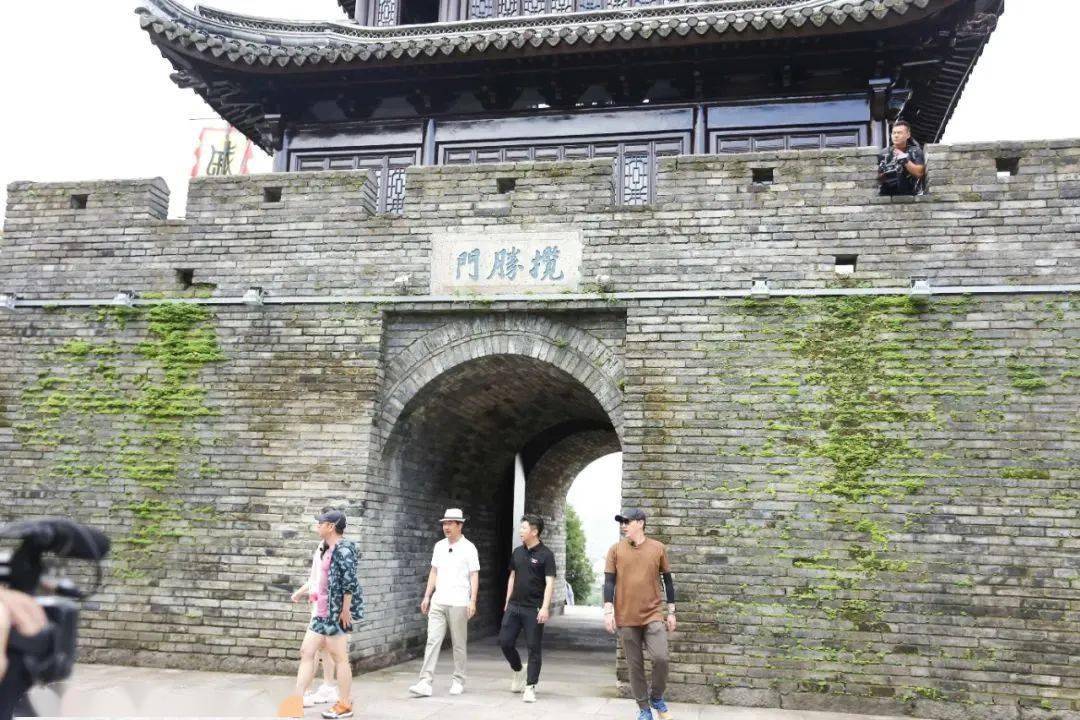 台州府城墙紫阳街龙兴寺兴善门广场《城下乐事》活动明星们登上被称为