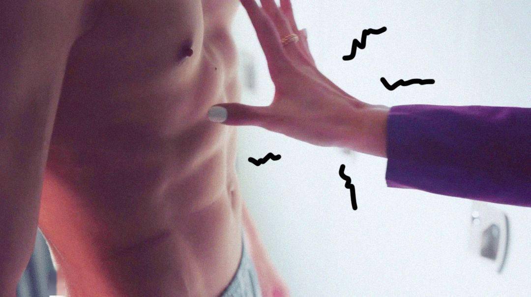 耳环|一副耳环24万，《虽然是精神病但没关系》造型大盘点