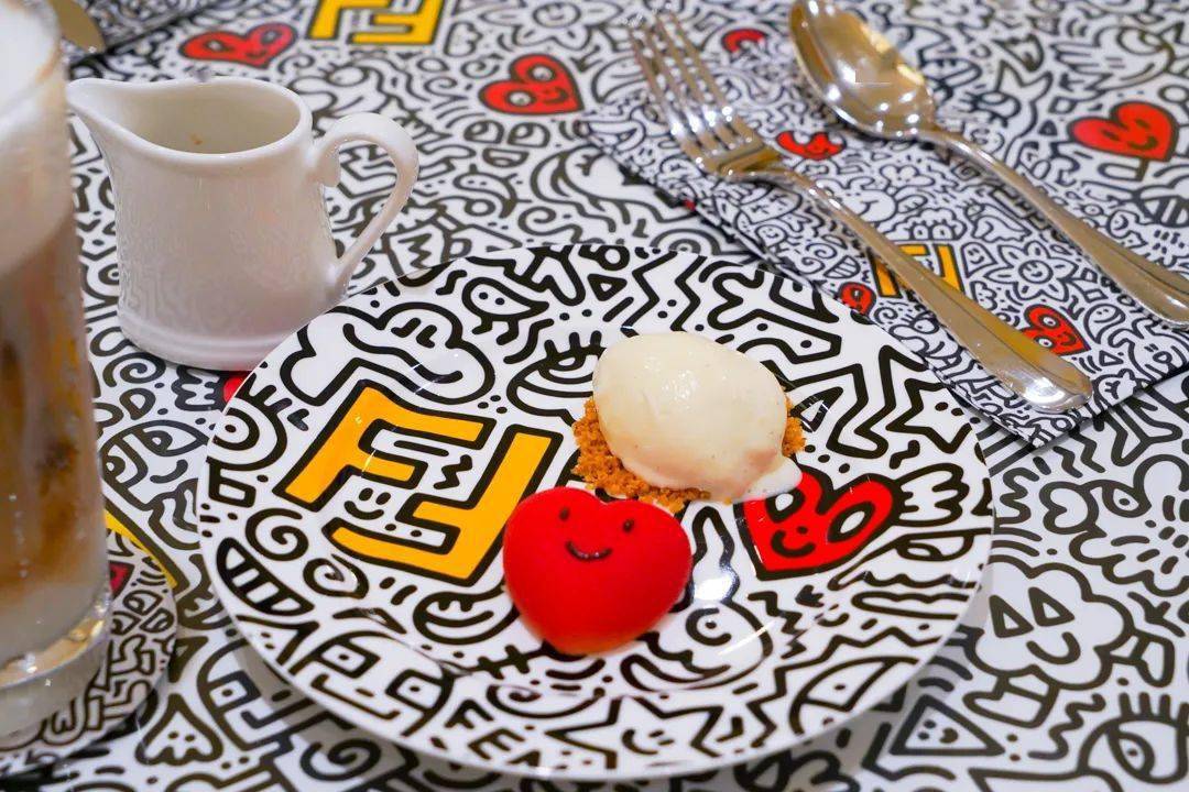 Fendi|七夕预热！Fendi咖啡馆、Dior限时店，大牌打堆来成都过节