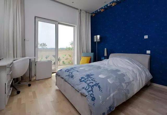 实景|450平挑空别墅实景，虽然是简约风格但是很华丽