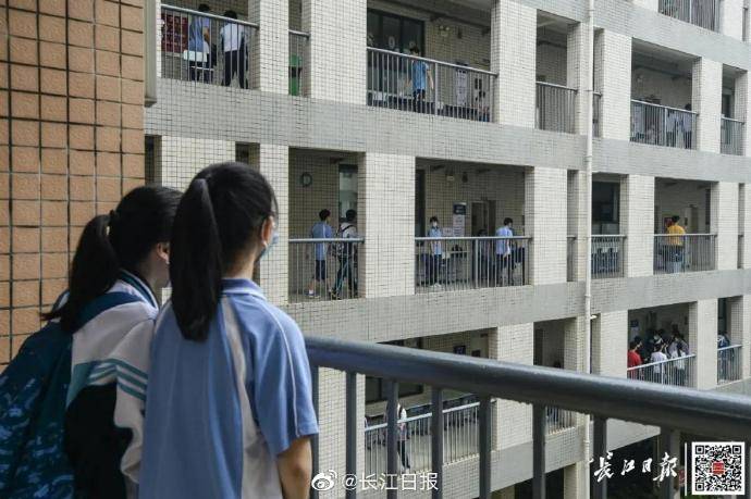 中考|武汉中考分数公布，曾患新冠康复女孩中考考出好成绩