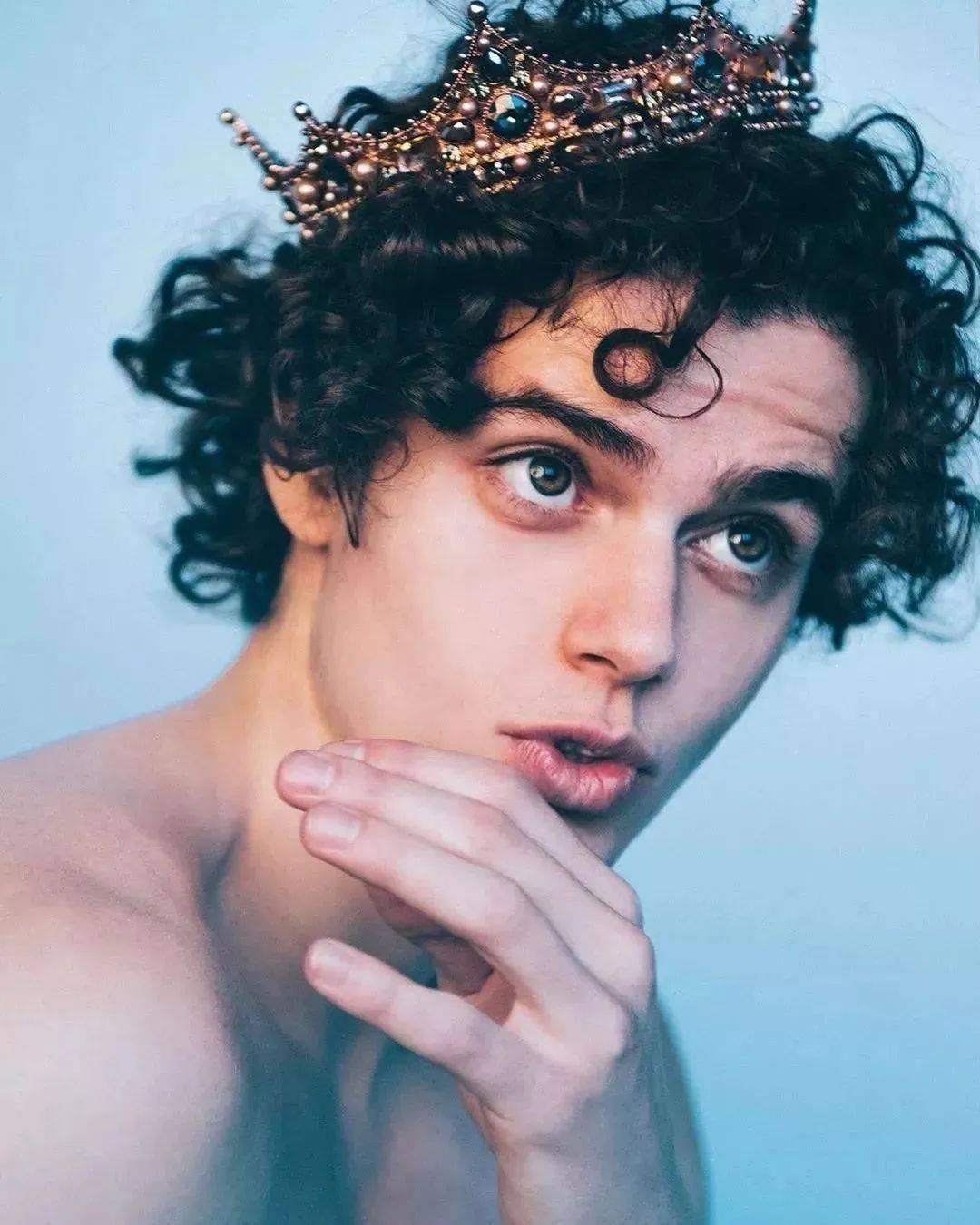 全网|191cm肌肉男模私照火遍全网，1亿网友在线鸡叫喊“老公”，直男都被“掰弯”！？