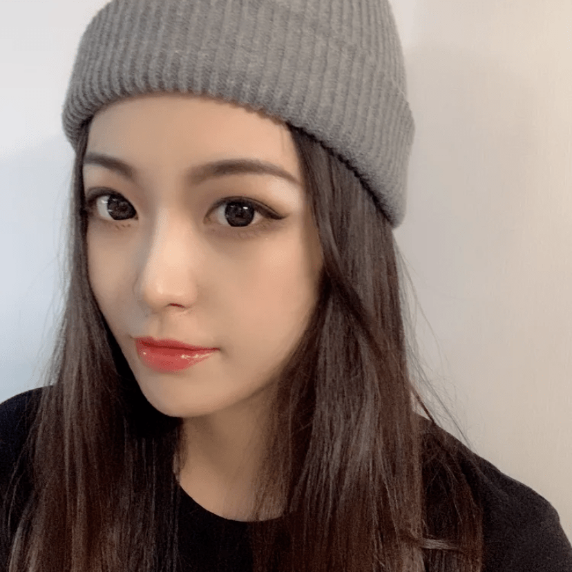 眼影|女明星那些一画成名的妆，学会就是换头术啊！