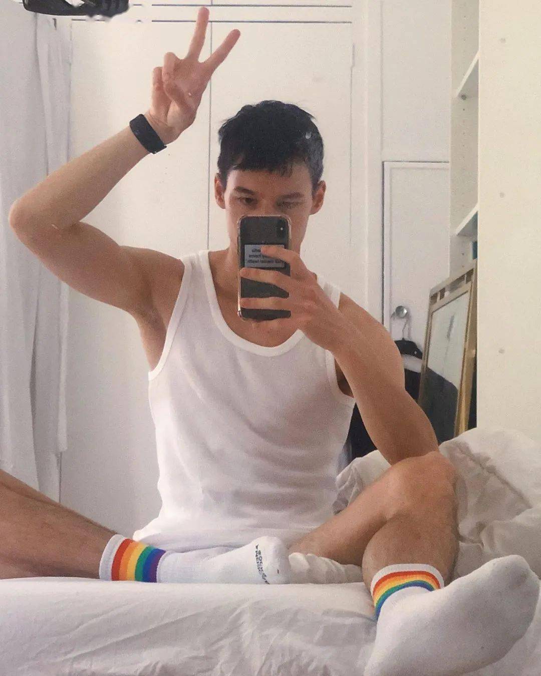 亚裔|时尚圈又迎来热门亚裔男模新人，完美到无需任何修饰