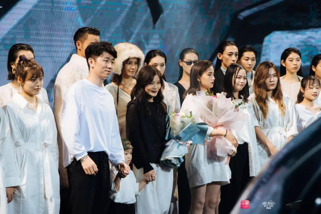 向在|ONI STUDIO 品牌专场秀 | 一手 · SUN IN SKY国际时尚周（暨SUN IN SKY第七届发布周）