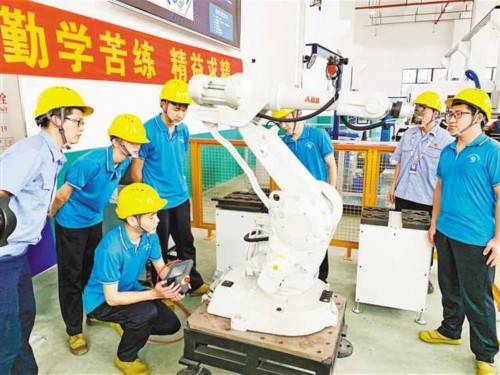 重庆|重庆这所学校学生为何这样抢手