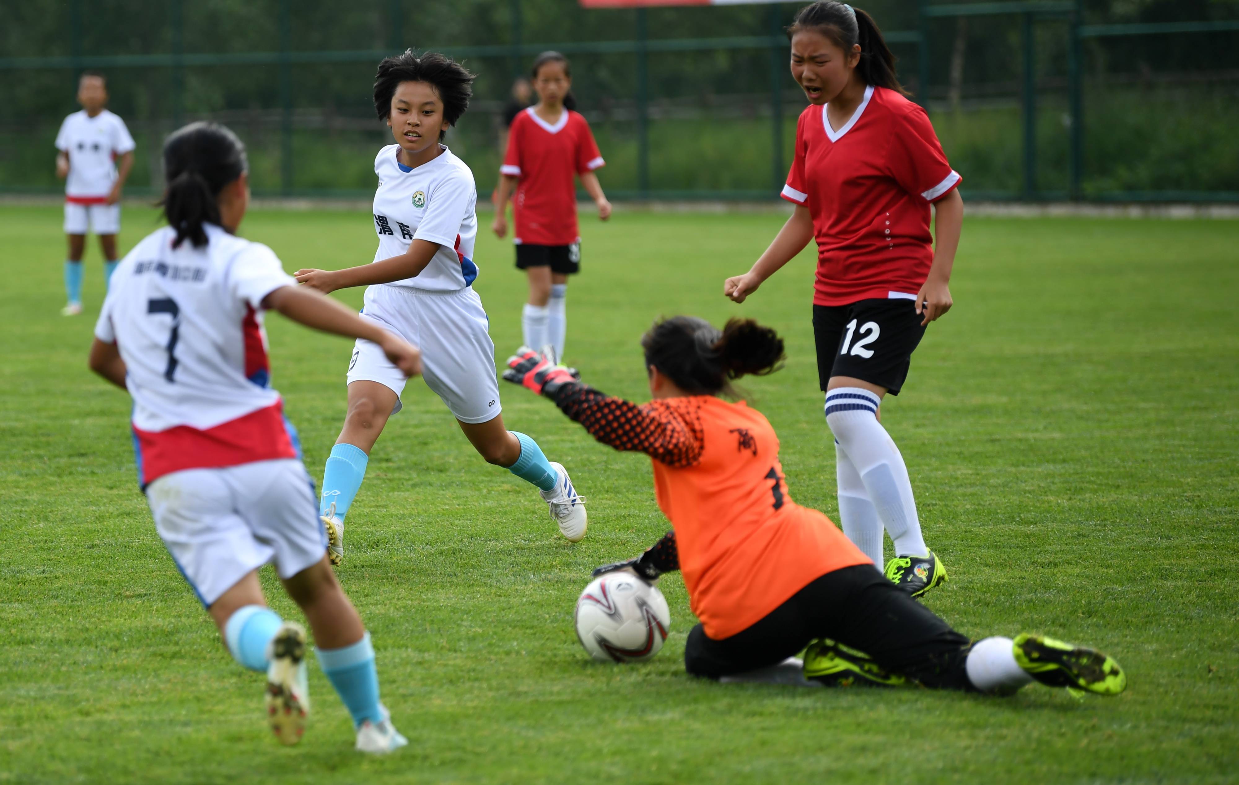 女子|足球——秦岭山下的铿锵小玫瑰