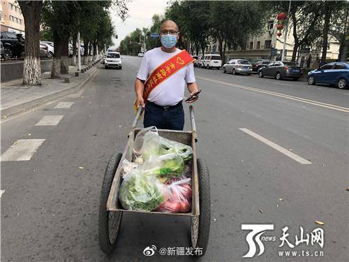 唐山|唐山大哥在乌鲁木齐当起志愿者