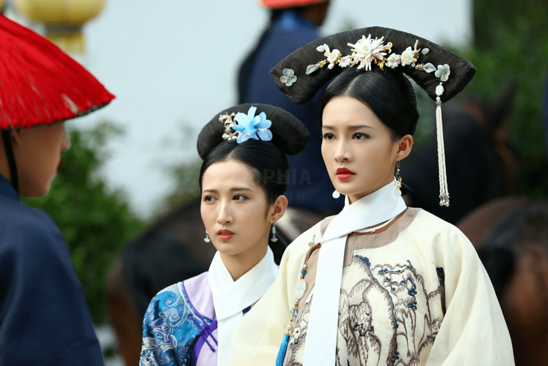 争议|观众缘 | 外貌讨喜，性格劝退？「努力有野心」的蓝盈莹，为什么还是备受争议？