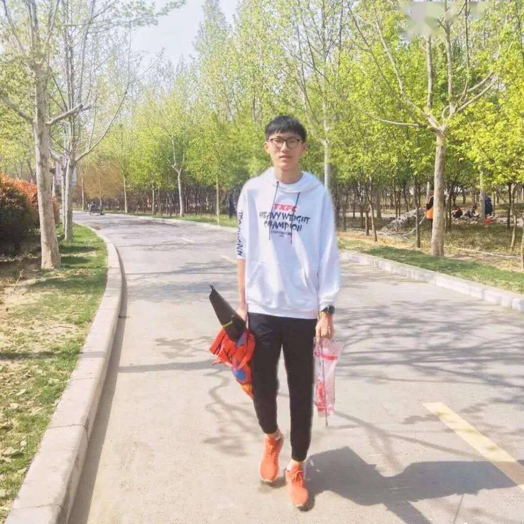 化学|这个大男孩诠释了为什么学霸就是学霸!保送清华、化学奥赛世界第四