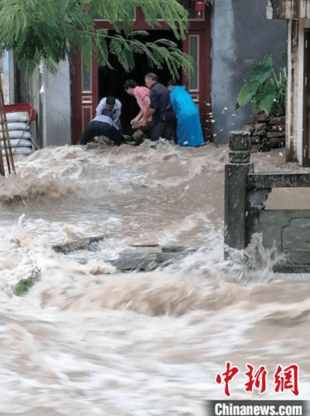 强降水|＂黑格比＂过境浙中南部引发强降水 当地紧急抢险救援