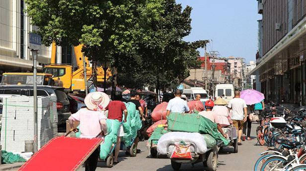 汉正街|汉正街迎跨境电商首张订单，武汉追赶发展关键靠人才
