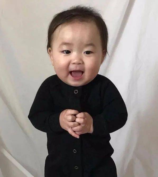 神态|4岁女孩活成“乡镇女老板”,13万网友惊叹:这神态,一般人模仿不来