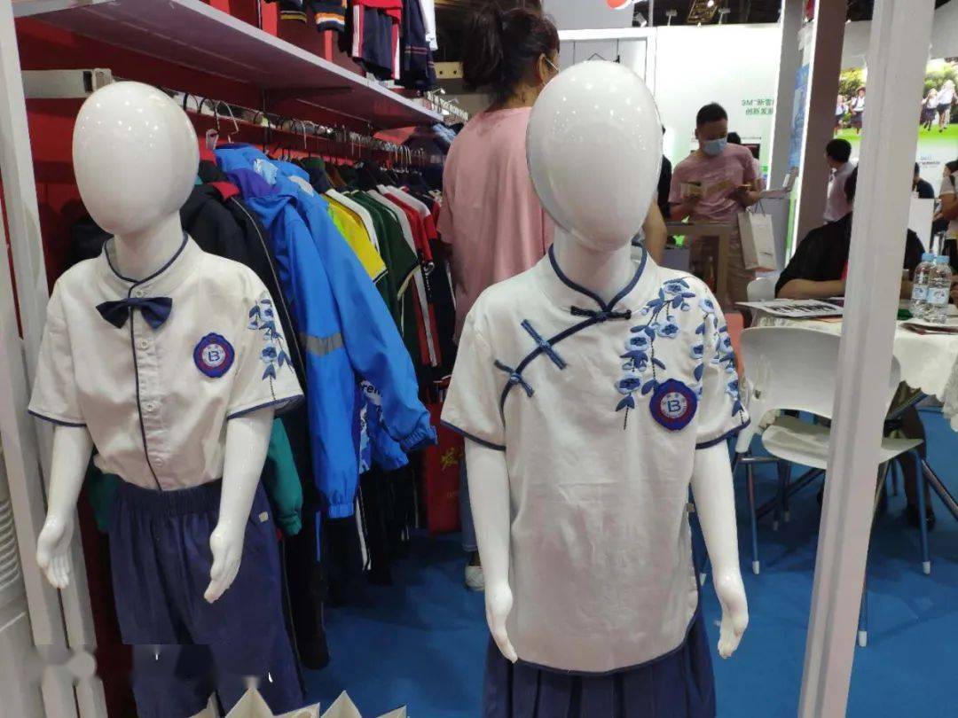 千亿校服市场,已经有服装厂抓住了机会,你还在等疫情过去?
