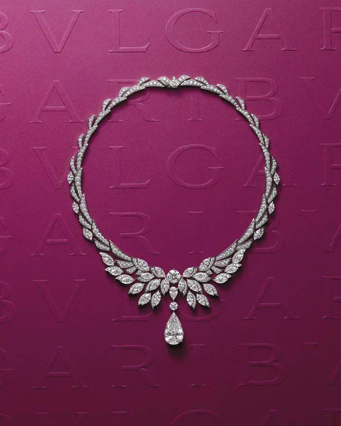 女人|高珠盘点一｜女人两眼放光，只为这一抹赤红翠亮