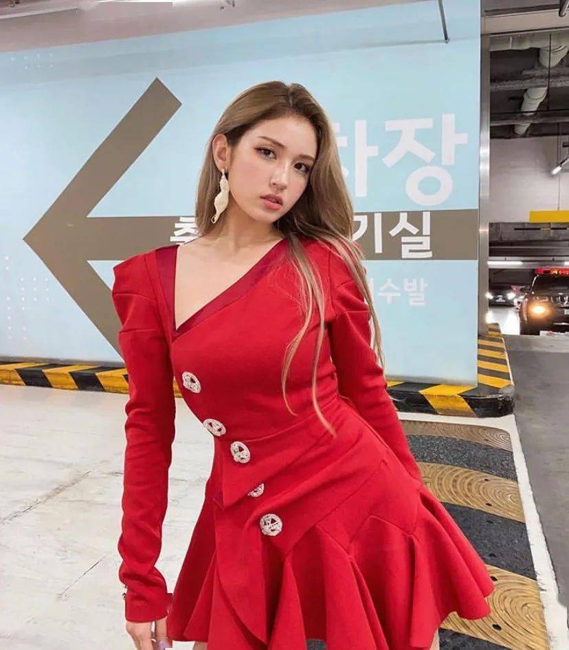 Liya|除了欧阳娜娜,这些00后都好会穿啊 !