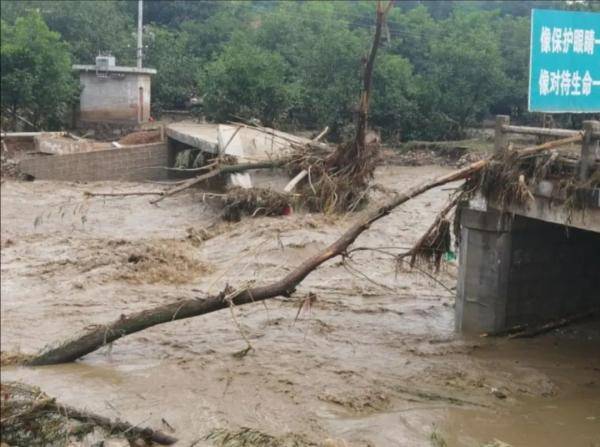 应急|今日立秋 红色暴雨预警！