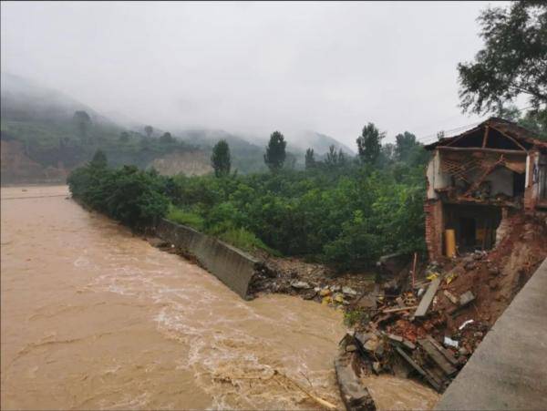 应急|今日立秋 红色暴雨预警！