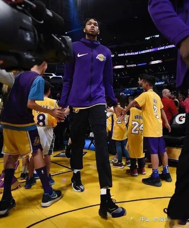 耐克|侃鞋丨莆田都不敢干的事儿，让你耐克乔丹干了