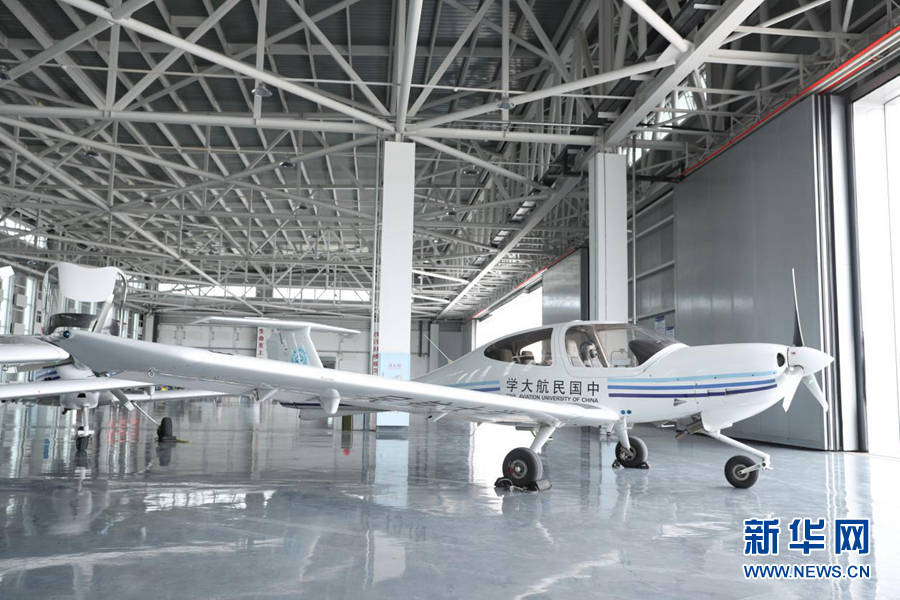 飞行|【幸福花开新边疆】“雄鹰”在扎兰屯展翅飞翔