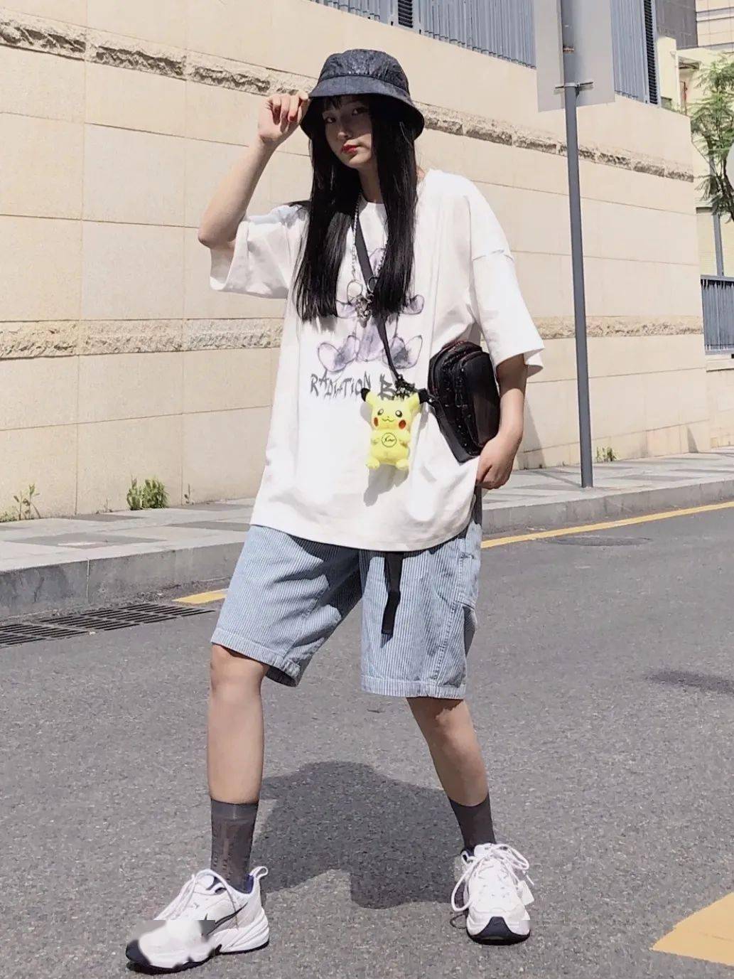 包包|谁说背帆布包的王漫妮，只配给太太圈端茶送水？