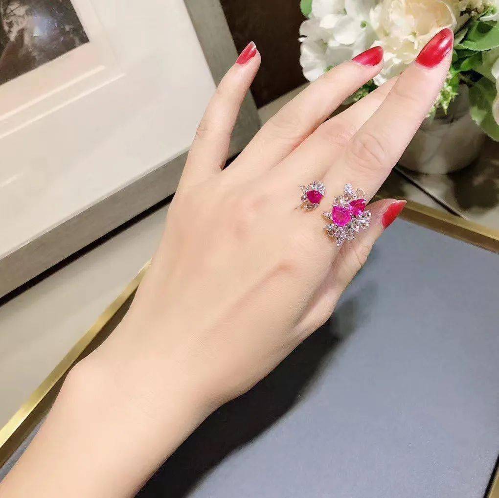 子和|布达拉宫用了多少吨金子和珠宝用来装饰呢？说出来你都不敢相信